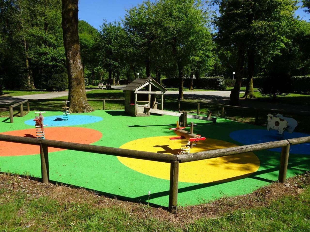 Mobil Home Xxl 4 Chambres - Camping Les Jardins Du Morbihan Monterblanc Zewnętrze zdjęcie